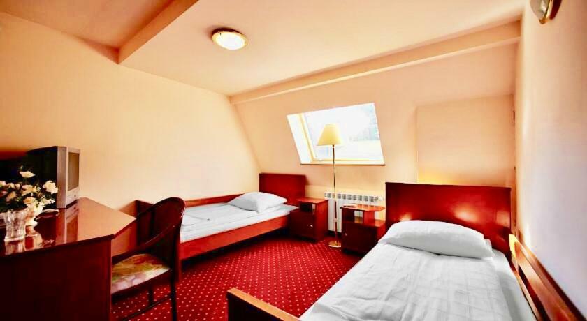 Amazonka Hotel Zawada Pilicka Ngoại thất bức ảnh